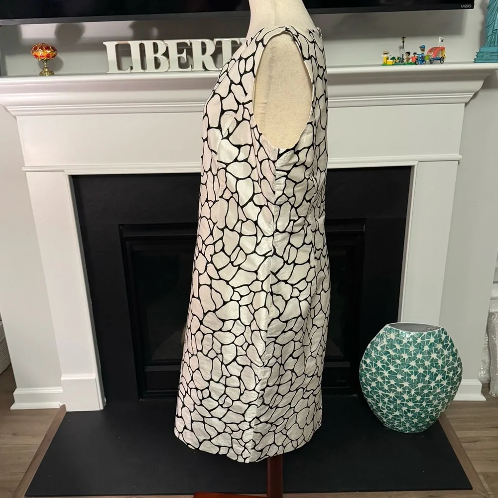 Doncaster 100% Silk Sheath Dress | Black & Cream Abstract Print | Size 12 - Picture 3 of 10